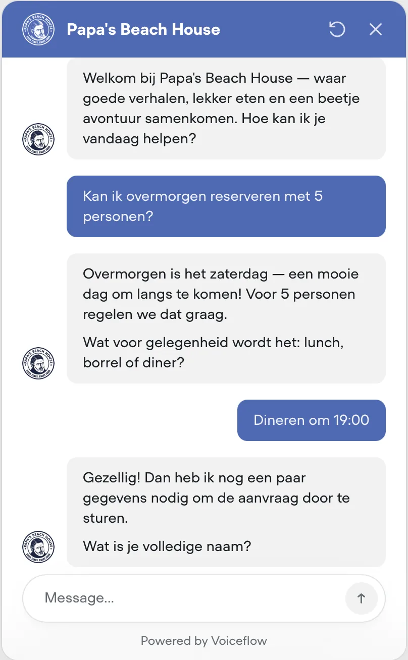 Screenshot van de AI-chatbot in gesprek met een gast